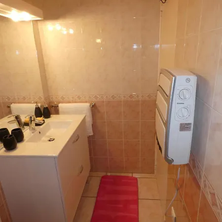 De L Epinette Apartment